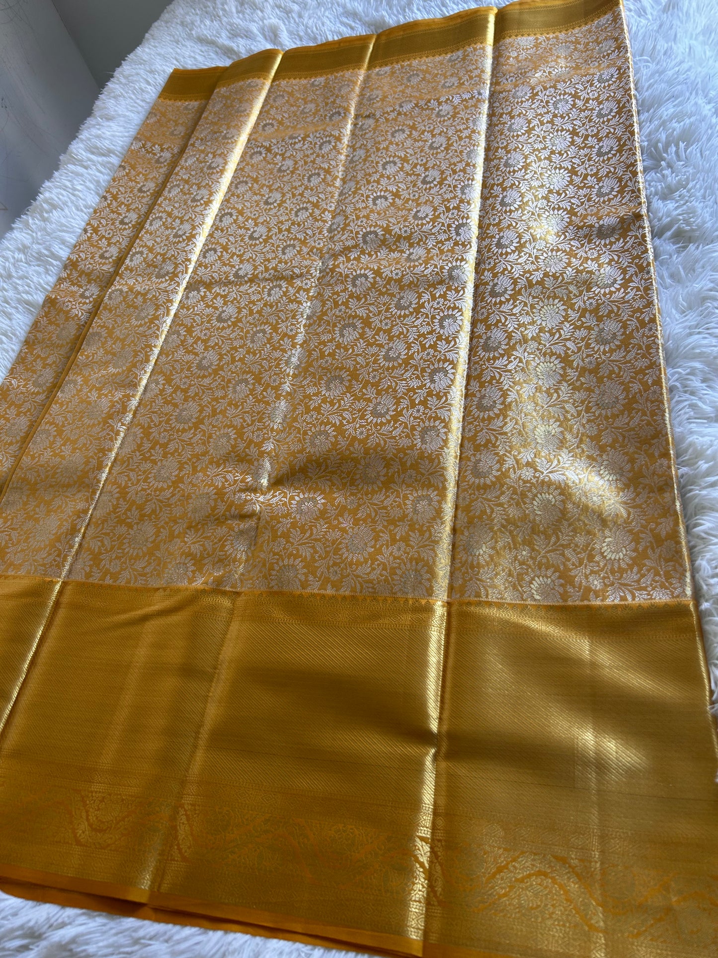 Pure bridal tissue kanjivaram with silk mark certificate